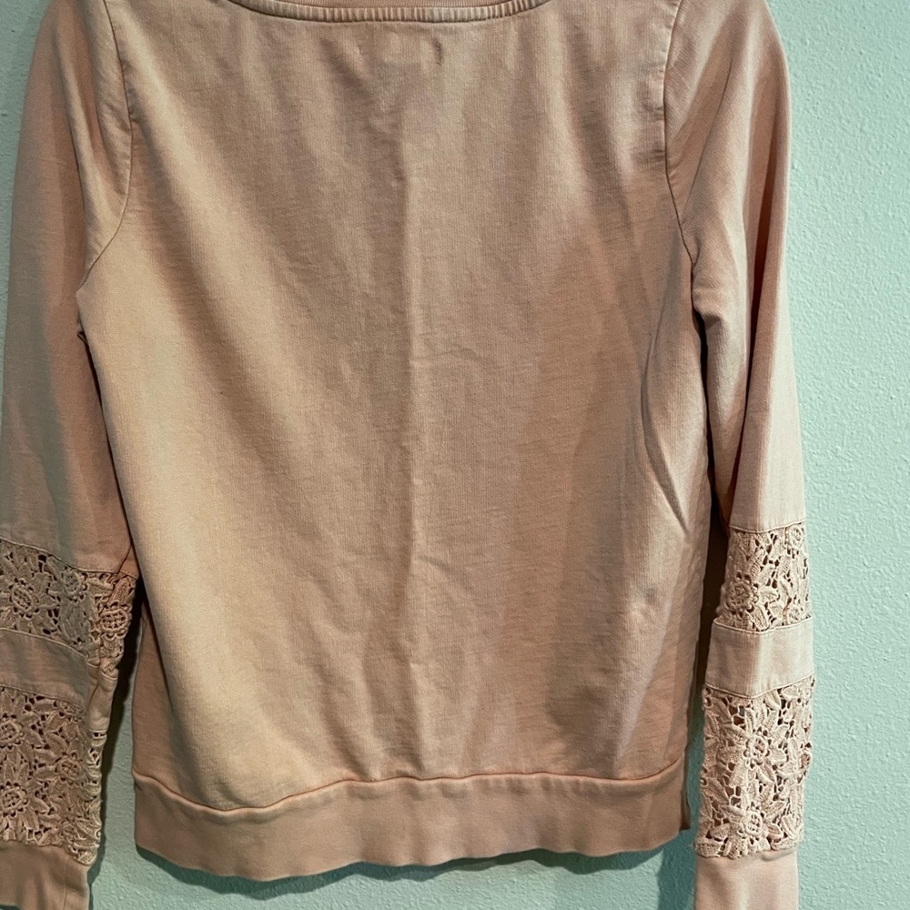 Women’s Lucky Lotus distressed pale pink with long sleeve and lace detai… - Picture 4 of 5